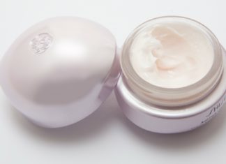 Why You Should Avoid Skincare in Jars